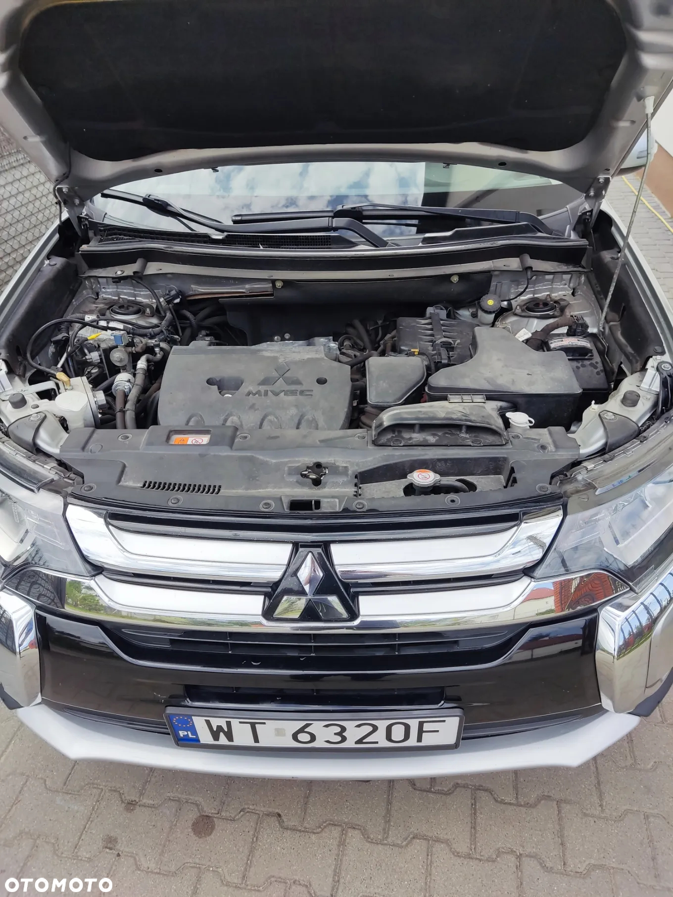 Mitsubishi Outlander 2.0 Intense 4WD CVT - 12