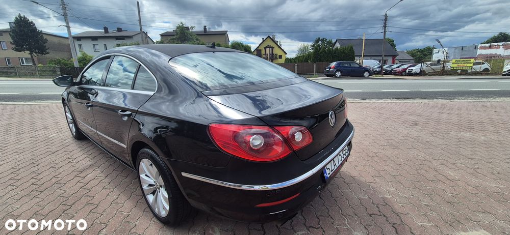 Volkswagen Passat - 2