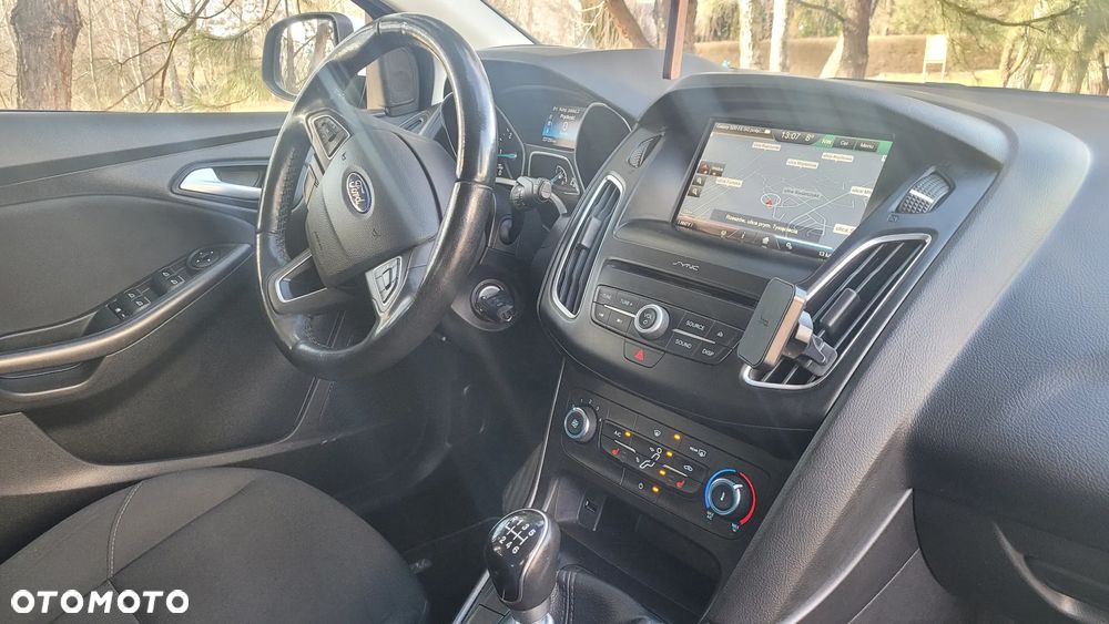 Ford Focus 2.0 TDCi Titanium ASS - 34