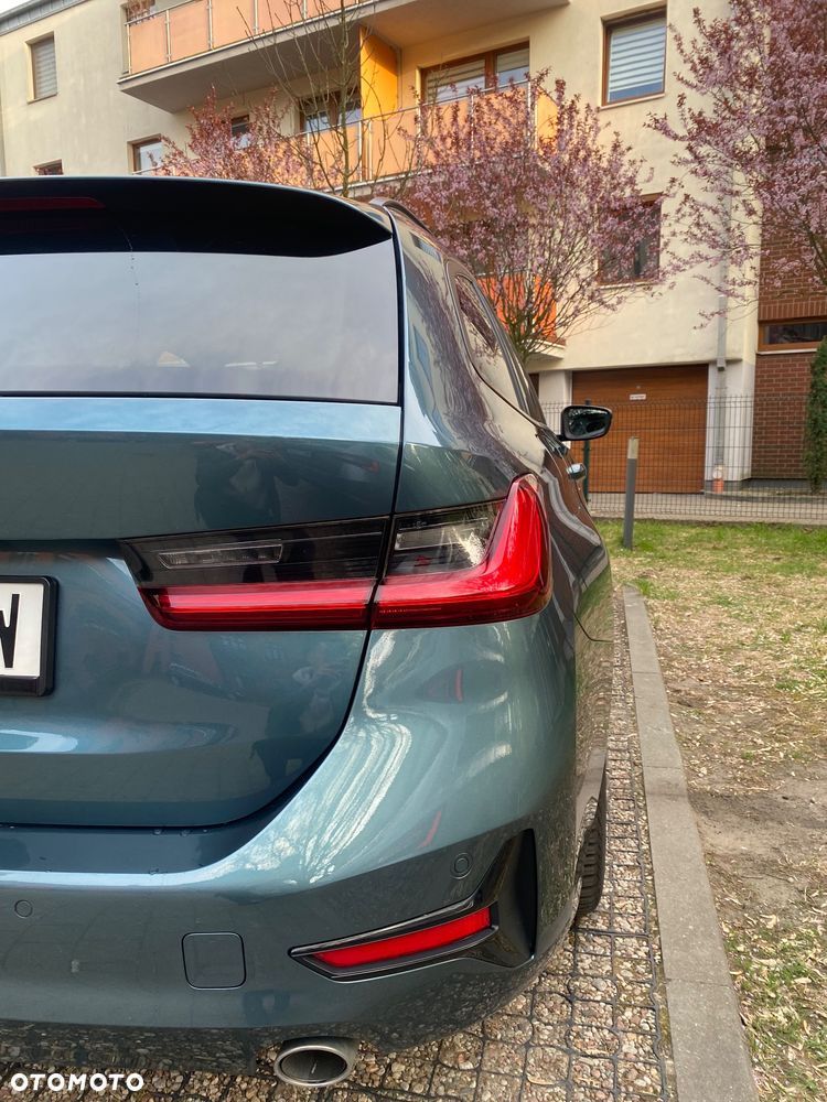BMW Seria 3 318d Edition M Sport Shadow - 4