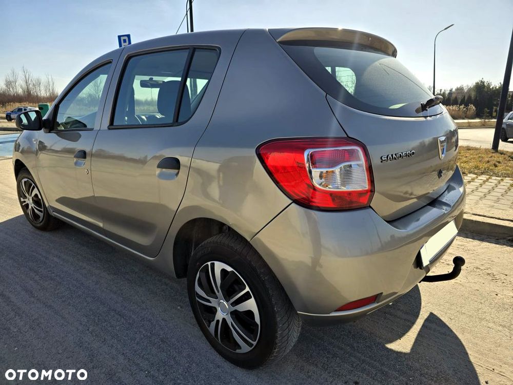 Dacia Sandero 1.2 16V 75 Live II - 10