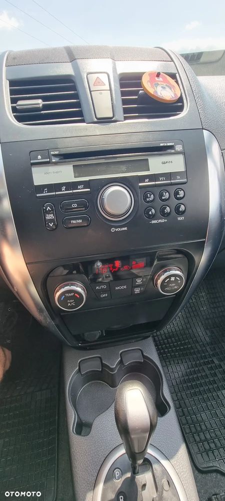 Suzuki SX4 1.6 Premium 4WD - 18