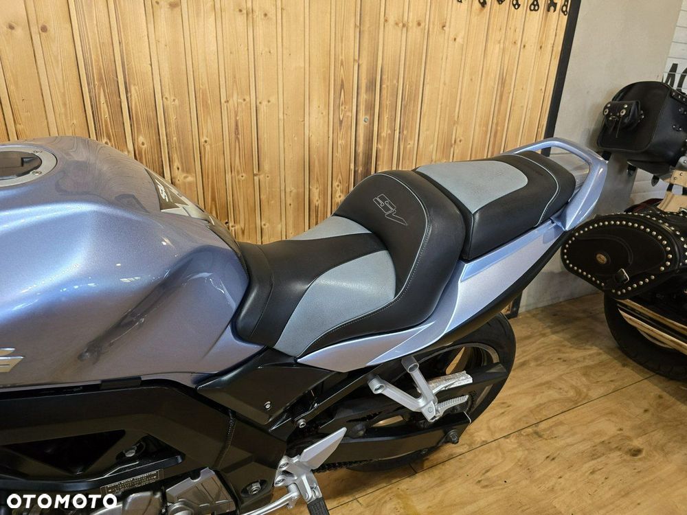 Suzuki SV - 21
