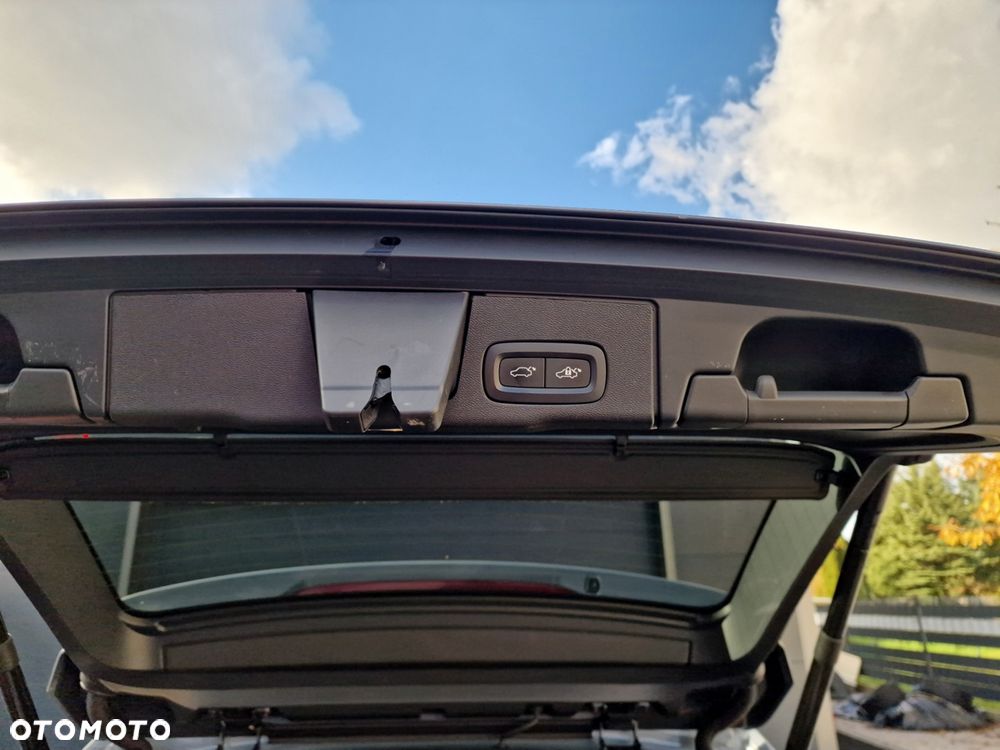 Volvo XC 60 B4 D Geartronic RDesign - 17