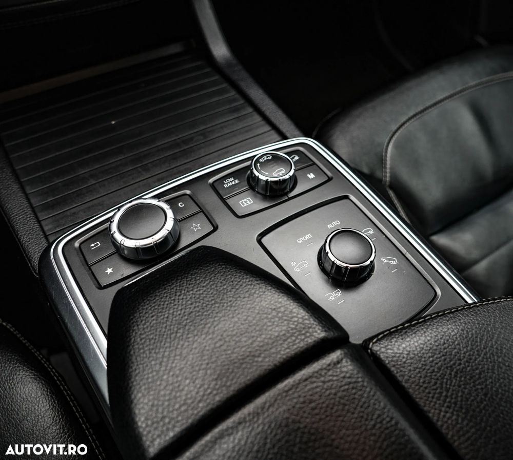 Mercedes-Benz ML 350 BlueTec 4MATIC Aut - 29