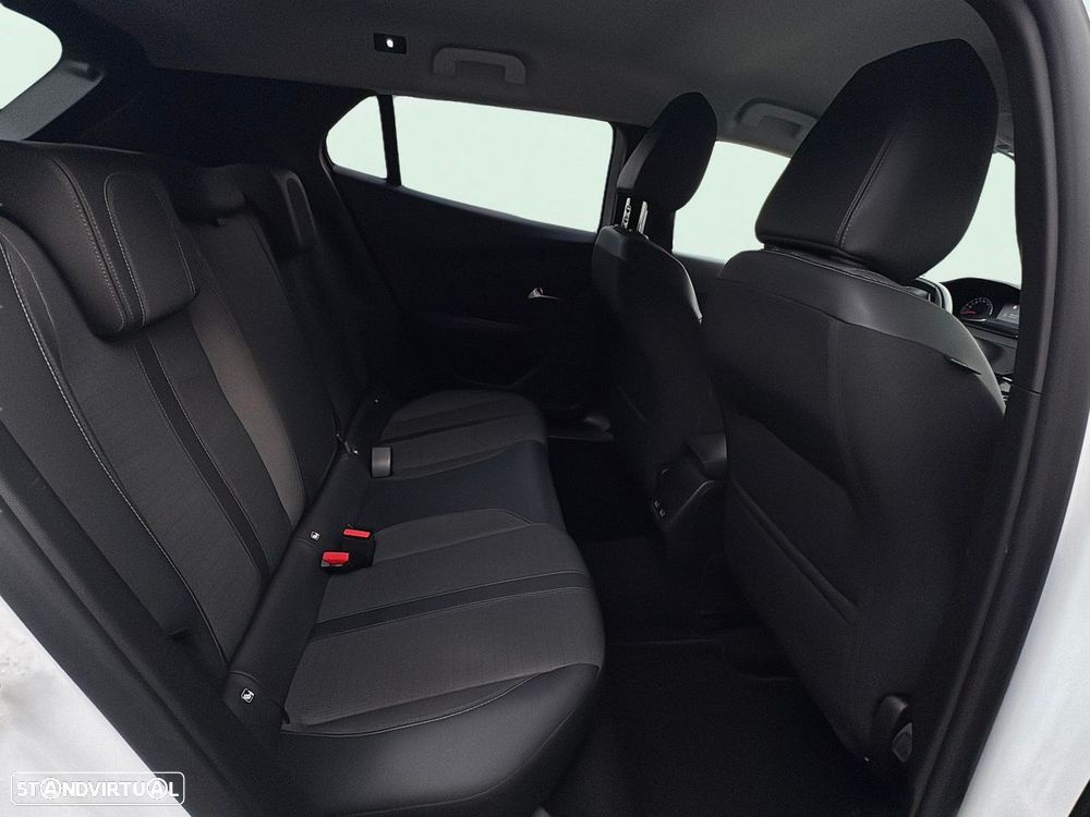 Peugeot 2008 1.2 PureTech Allure - 16