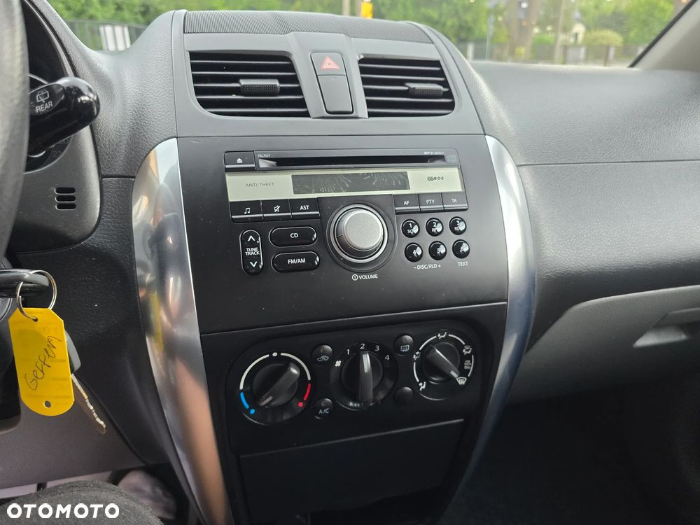 Suzuki SX4 1.6 VVT Automatik 4x2 Comfort - 32