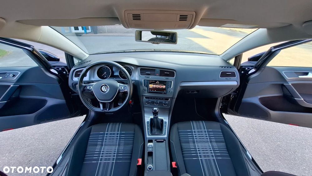 Volkswagen Golf 1.4 TSI BlueMotion Technology Lounge - 28