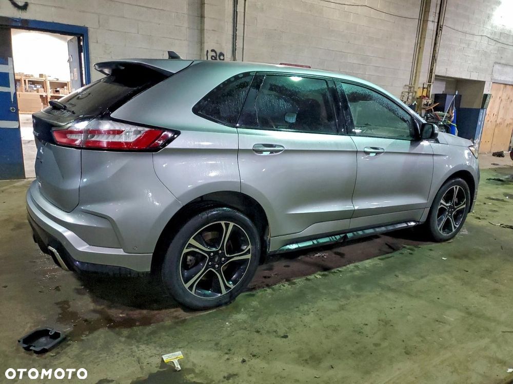 Ford Edge - 5