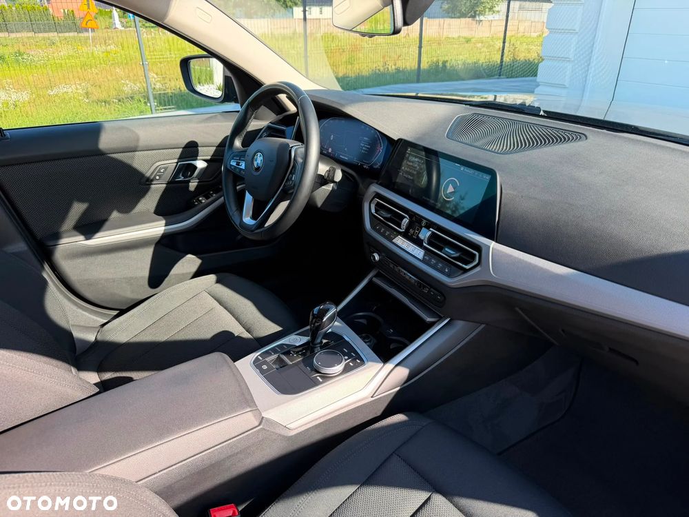 BMW Seria 3 320d xDrive Advantage - 20