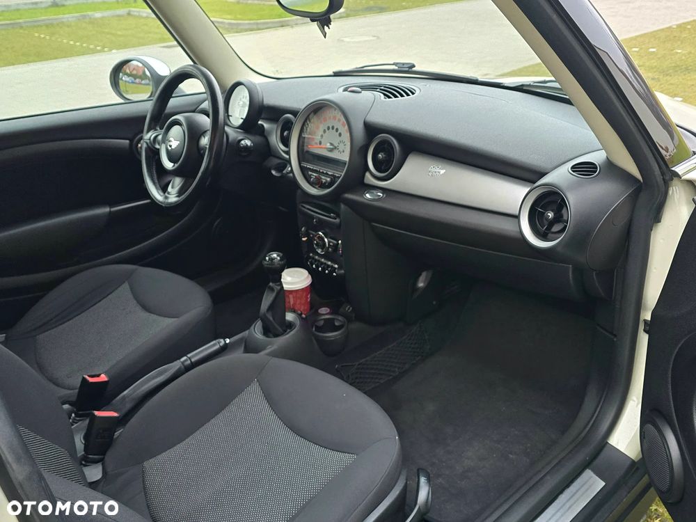 MINI Cooper D Brick Lane - 7