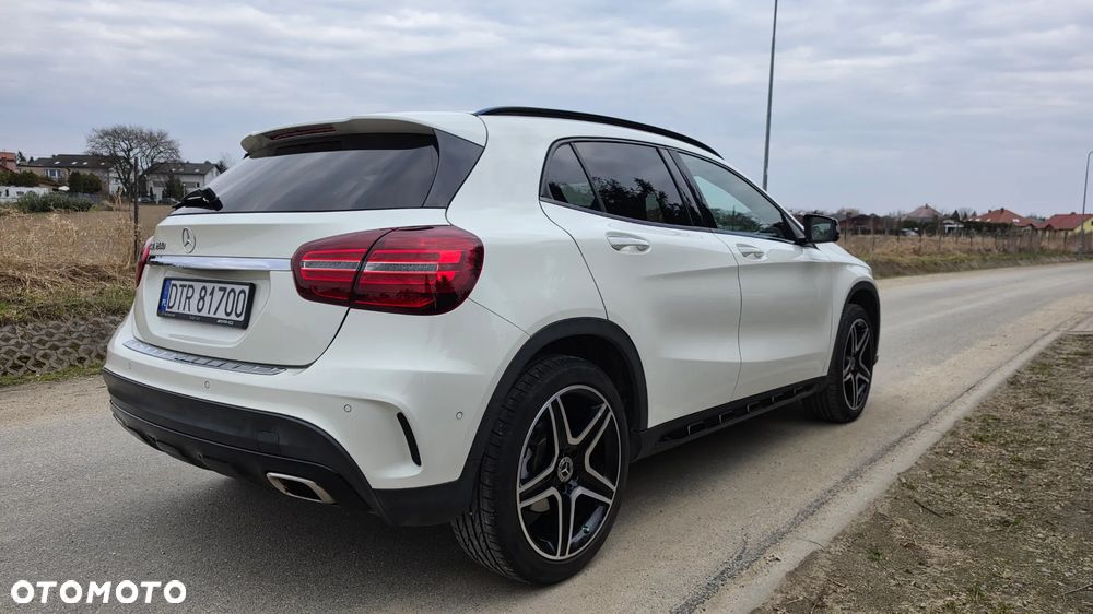 Mercedes-Benz GLA 200 7G-DCT AMG Line - 7