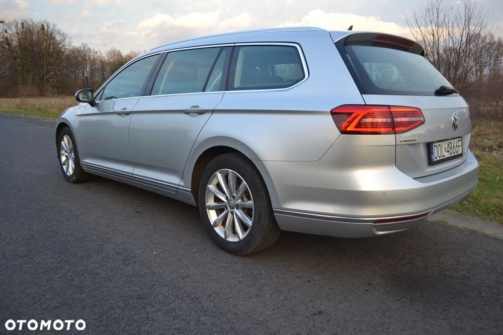 Volkswagen Passat 2.0 TDI (BlueMotion Technology) Highline - 11