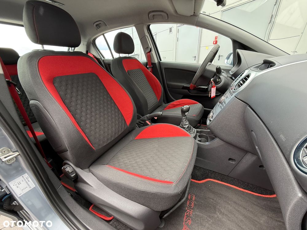 Opel Corsa 1.6 Turbo GSi - 32