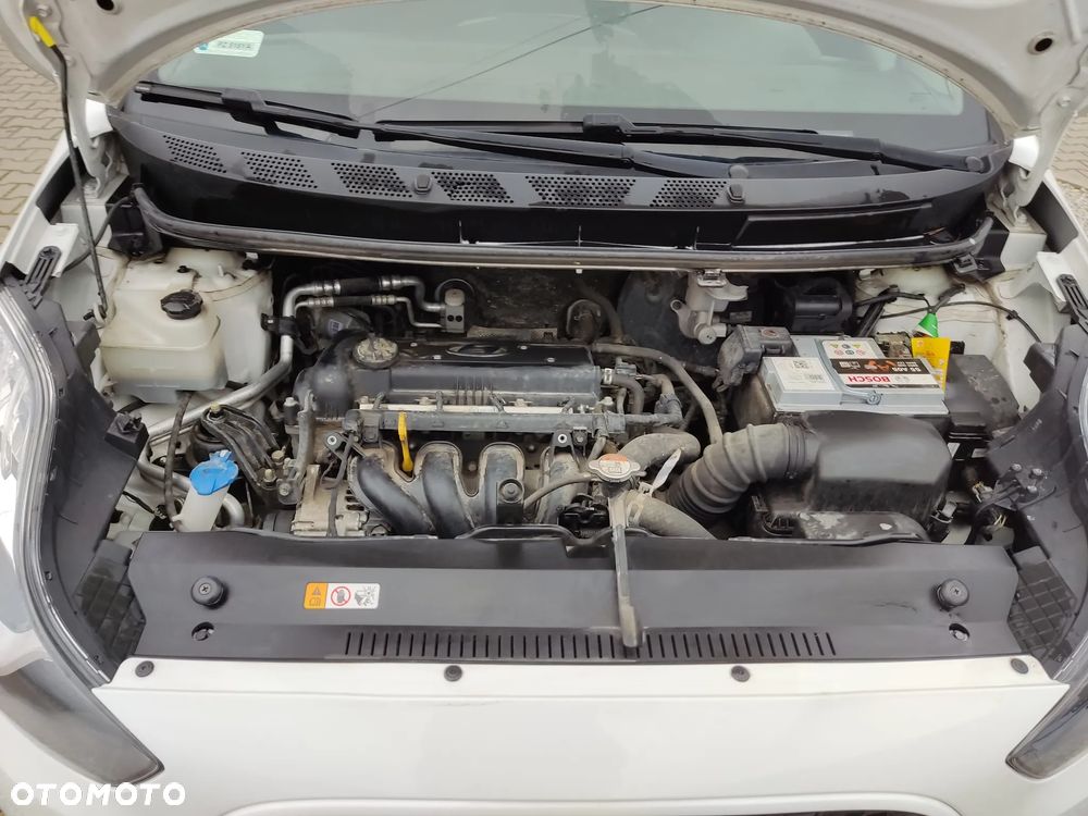 Hyundai ix20 1.4 Classic + - 14