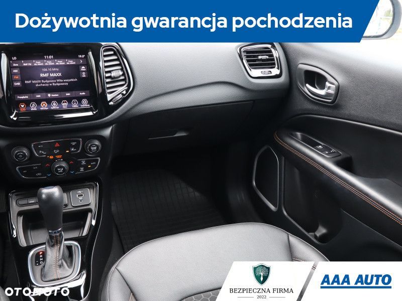 Jeep Compass - 10