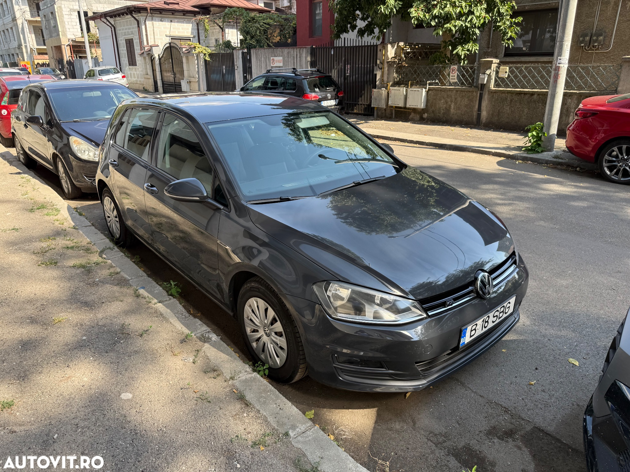 Volkswagen Golf 1.6 TDI DPF BMT Trendline - 31