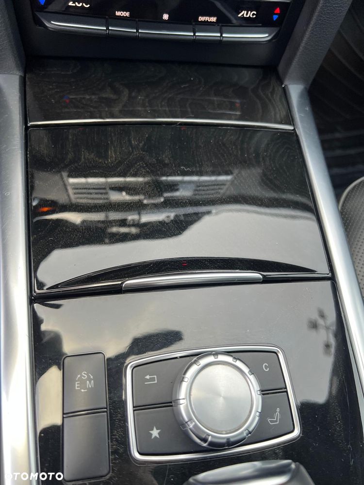 Mercedes-Benz Klasa E 300 BlueTec Hybrid - 15
