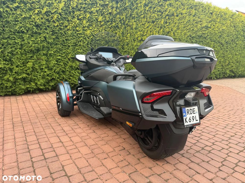 Can-Am Spyder - 3