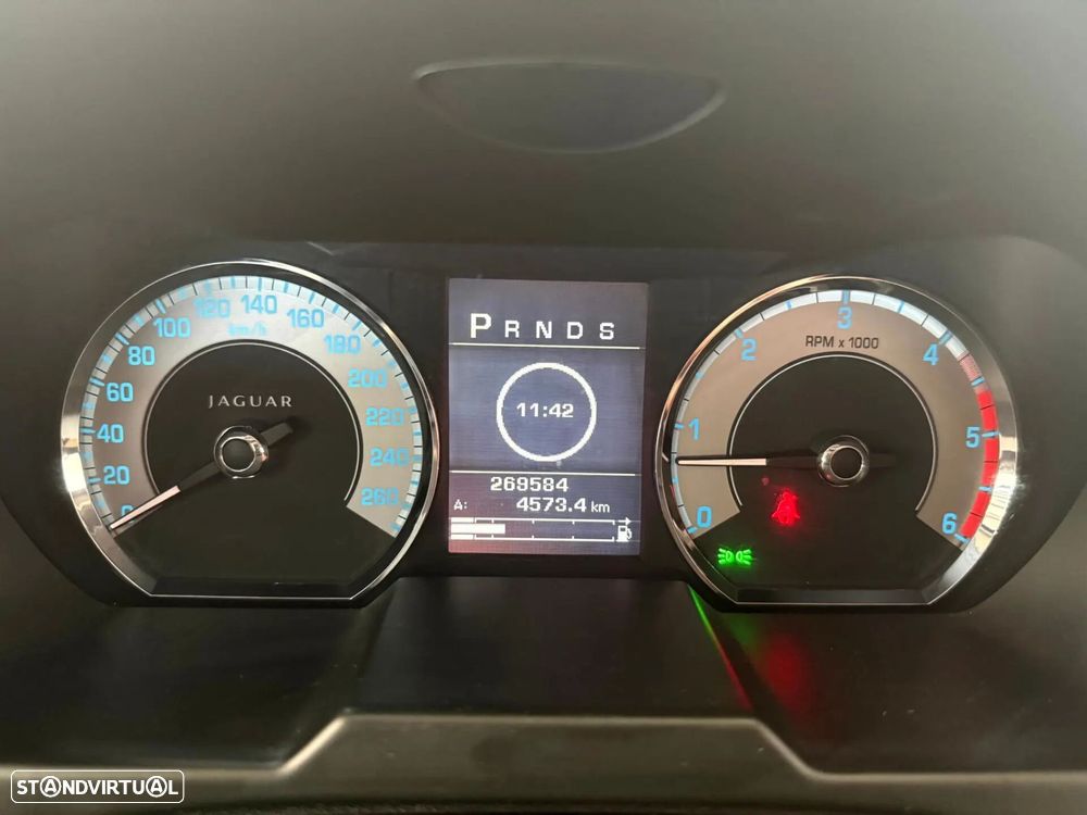 Jaguar XF 3.0 D V6 Premium Luxury - 12
