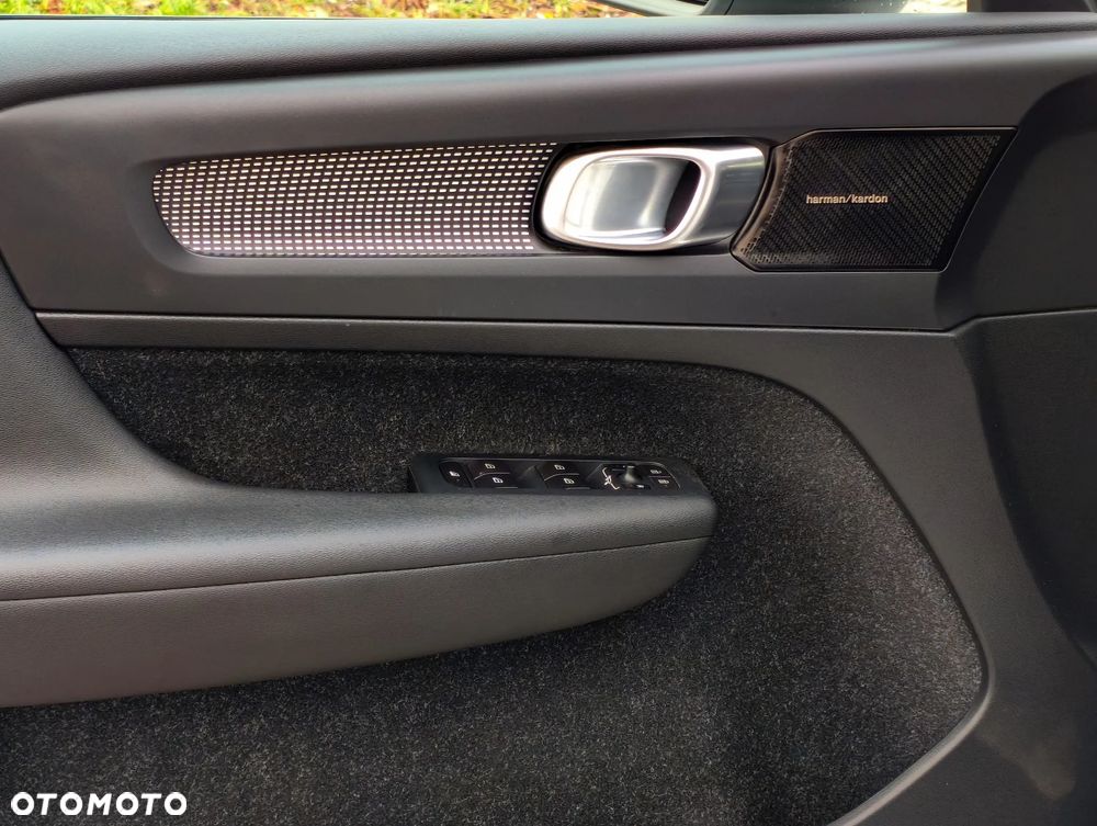 Volvo XC 40 T5 AWD Geartronic R-Design - 16