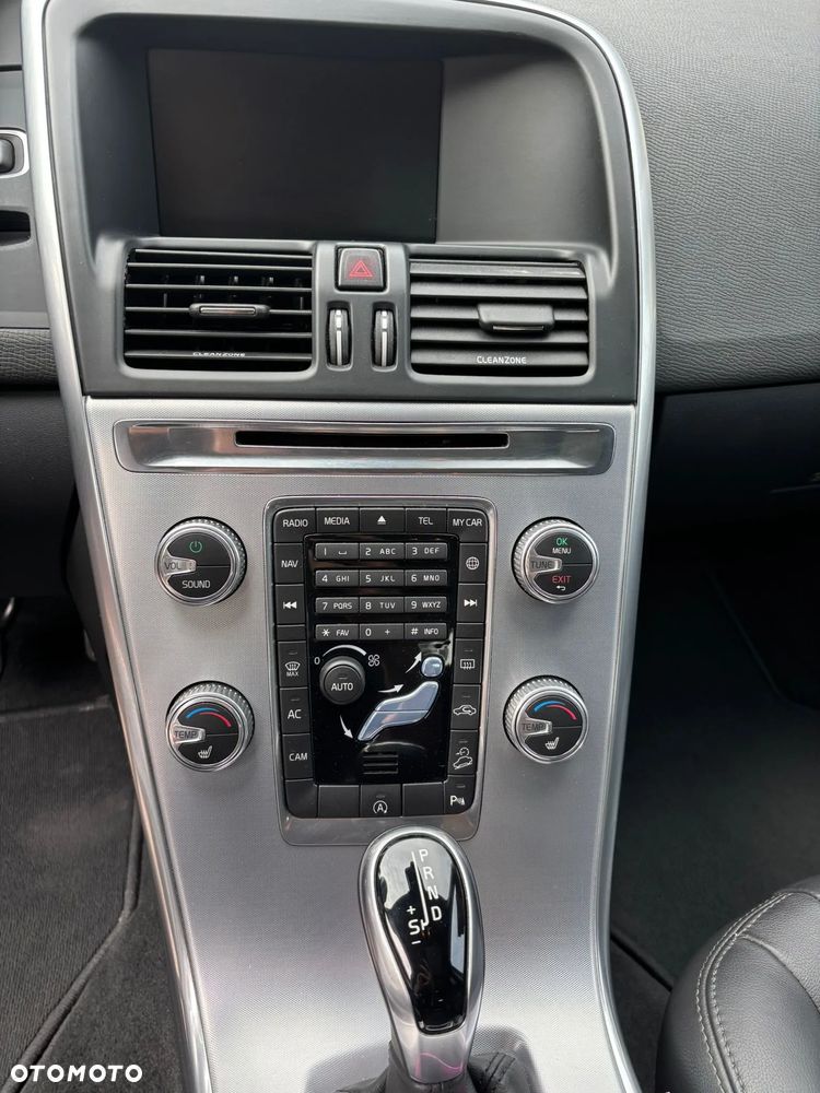 Volvo XC 60 D4 AWD Summum - 8