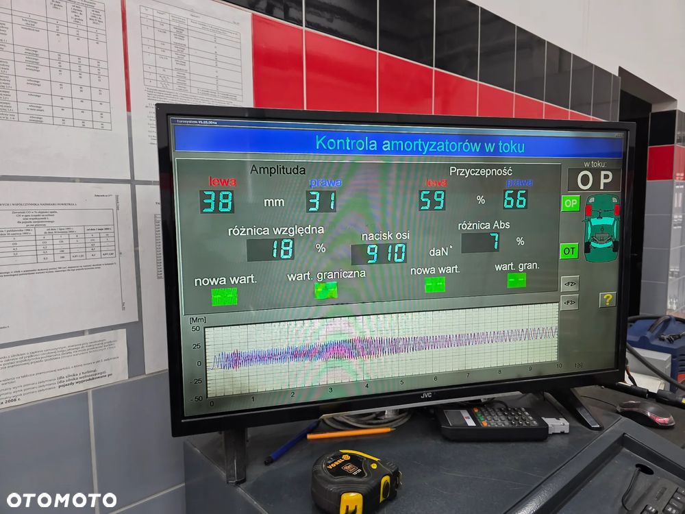 BMW Seria 3 318d DPF - 18