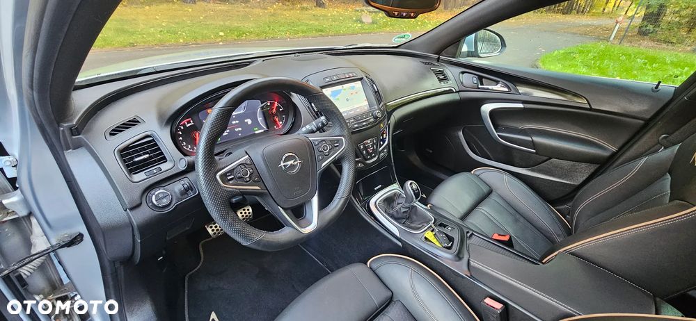 Opel Insignia - 32