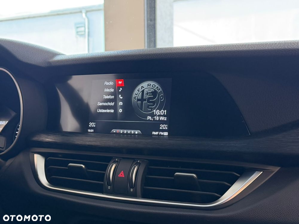Alfa Romeo Stelvio 2.0 Turbo Q4 - 24