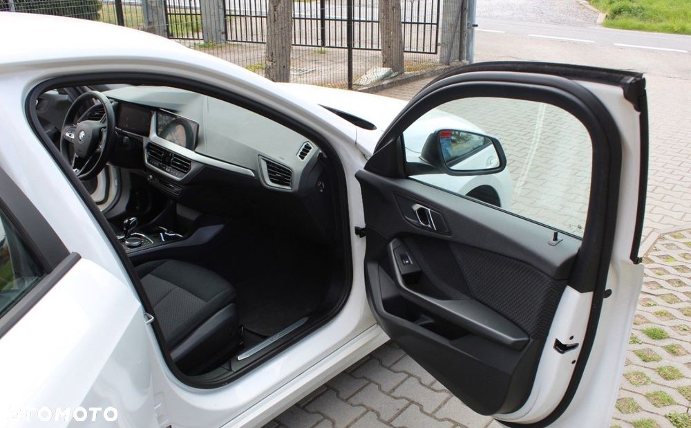 BMW Seria 1 - 17