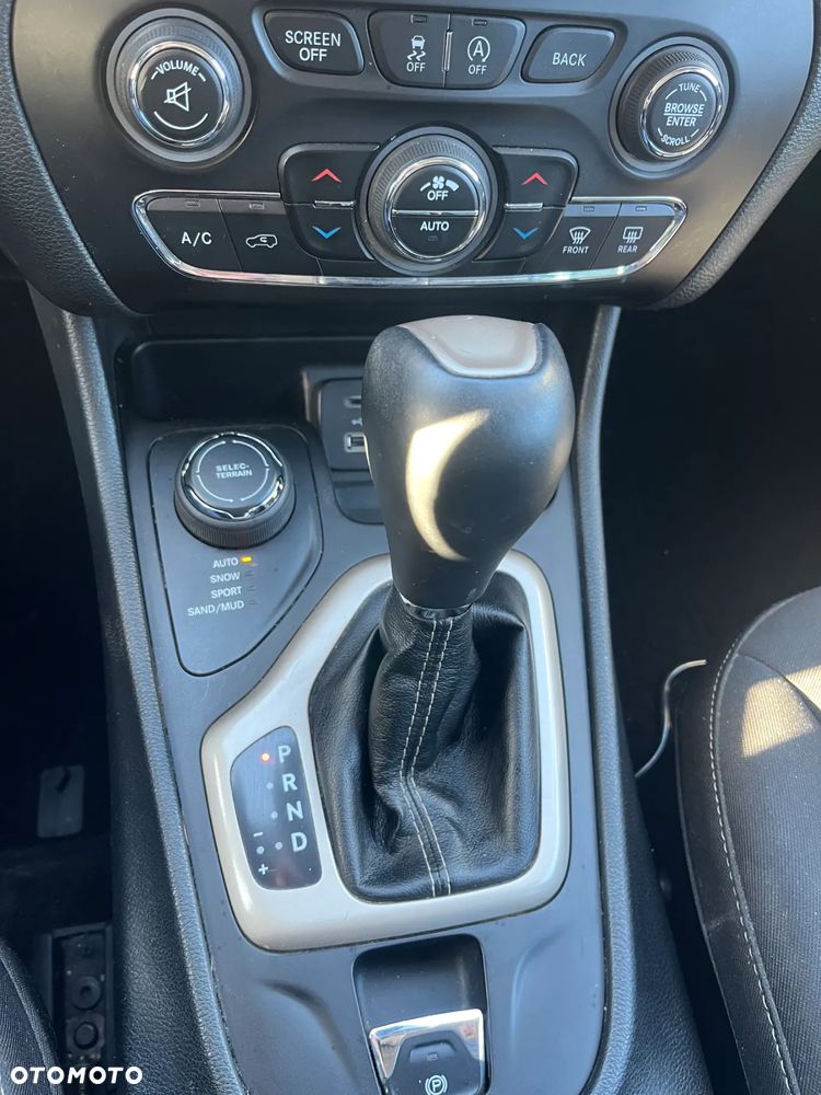 Jeep Cherokee 2.0 MJD Active Drive I Longitude - 8