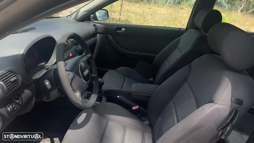 Audi A3 1.9 TDI Attraction - 8