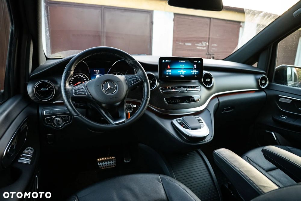 Mercedes-Benz Klasa V 300 d 4-Matic Exclusive 9G-Tronic (d³ugi) - 17