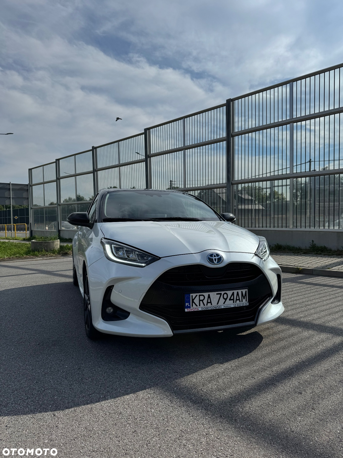 Toyota Yaris Hybrid 1.5 Style - 2