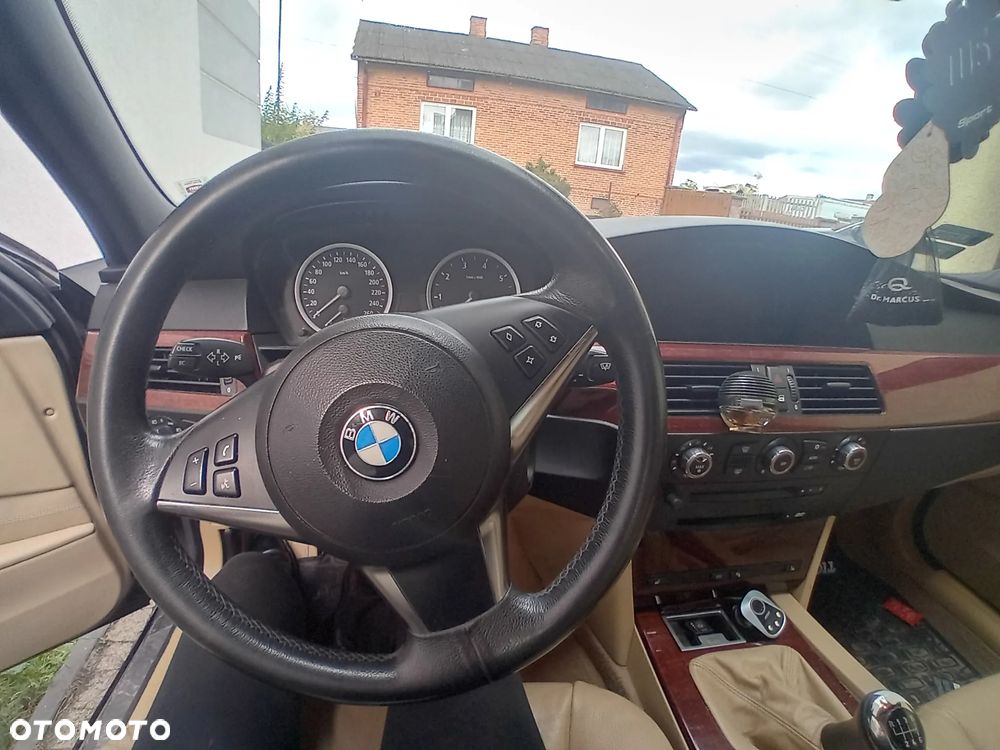 BMW Seria 5 - 17