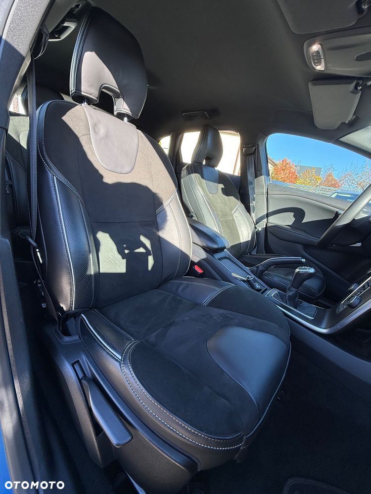 Volvo V40 D3 Drive-E R-Design Momentum - 12