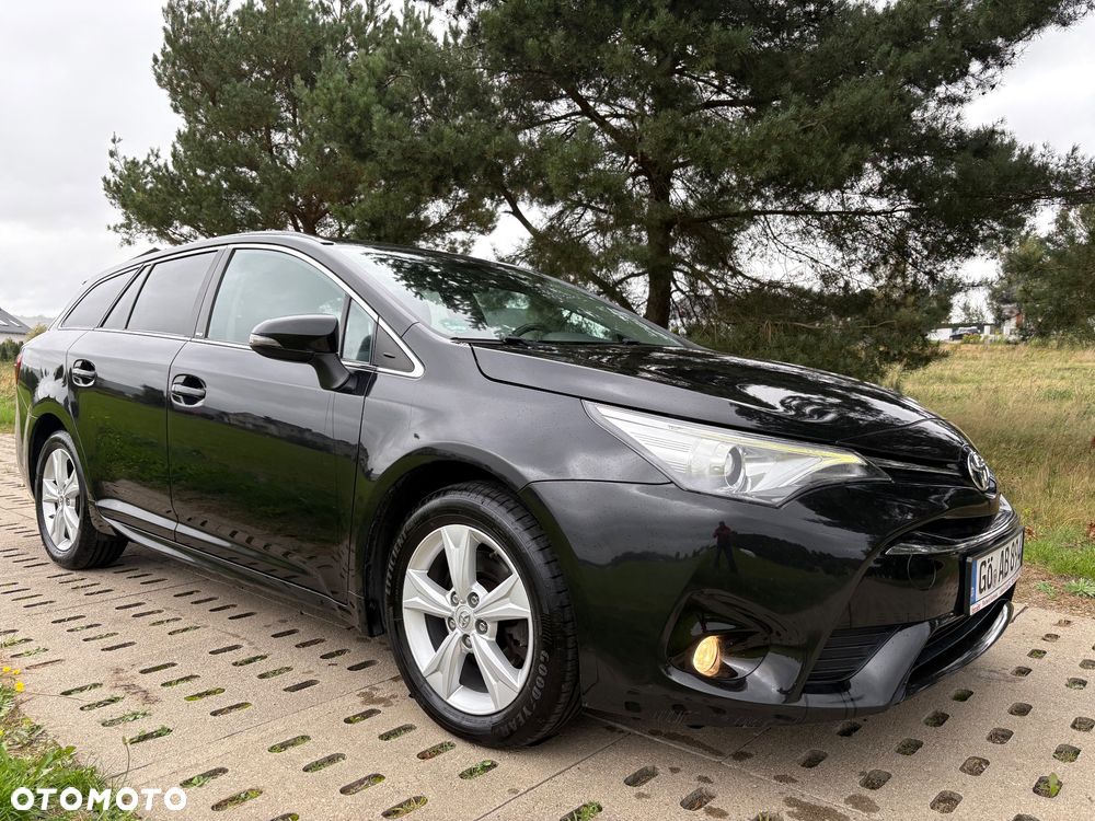 Toyota Avensis Touring Sports 2.0 D-4D Edition S+ - 1