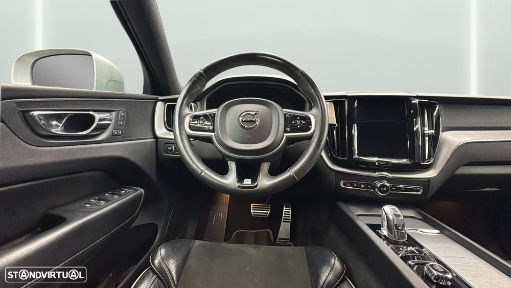 Volvo XC 60 2.0 T8 PHEV R-Design AWD - 7