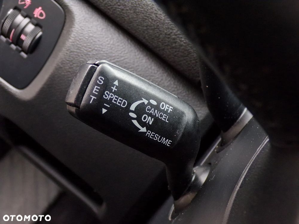 Audi A3 Sportback 1.9 TDI S line Sportpaket plus - 19