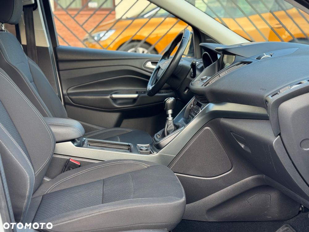 Ford Kuga 1.5 EcoBoost 2x4 Titanium - 21
