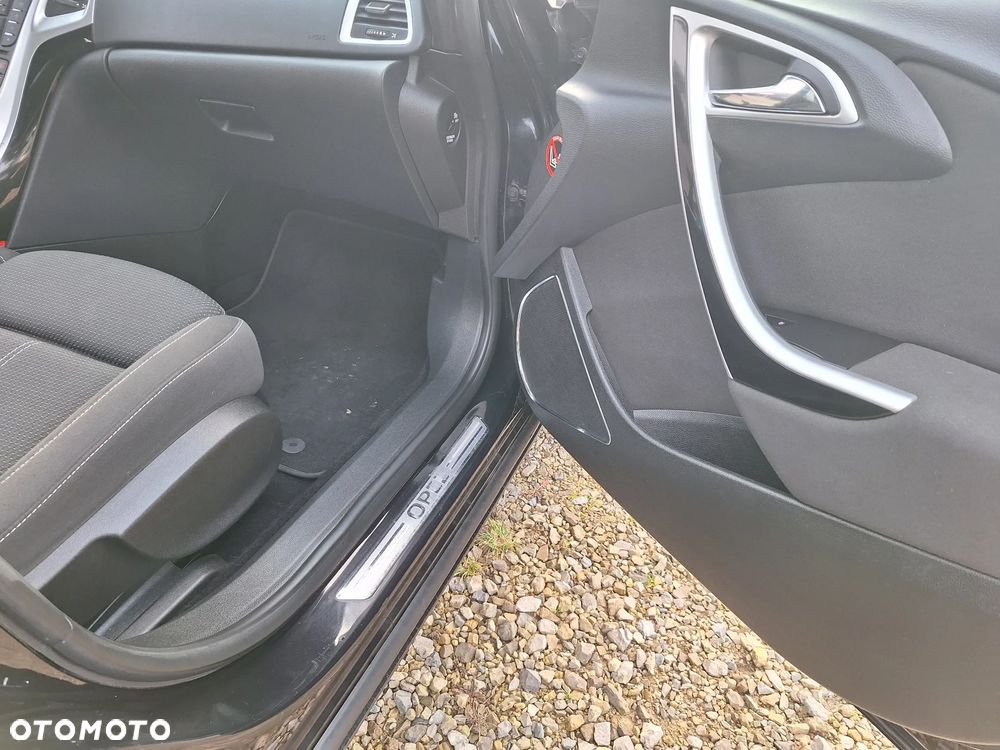 Opel Astra 1.4 Turbo Cosmo - 26