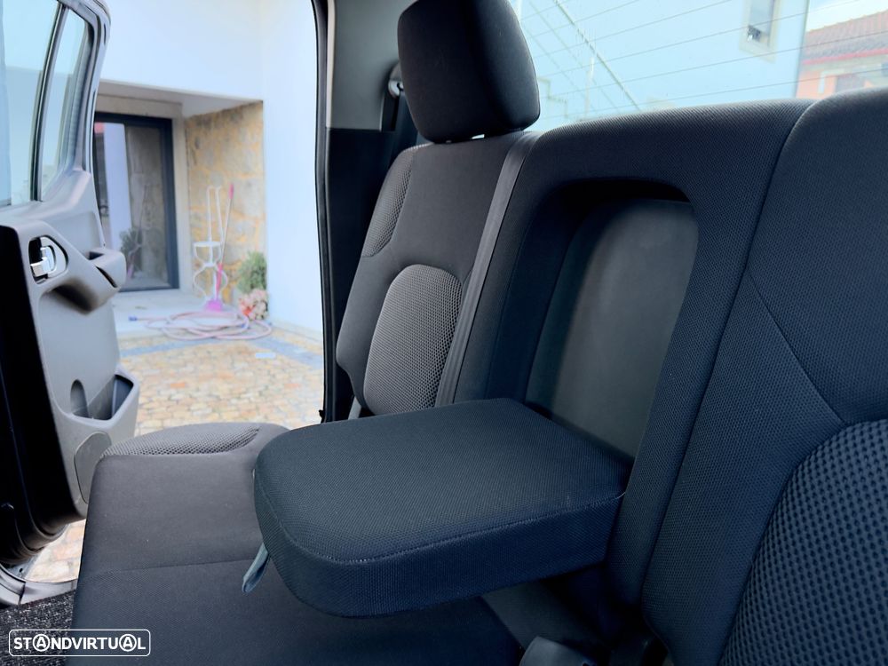 Nissan Navara 2.5 dCi CD SE - 45