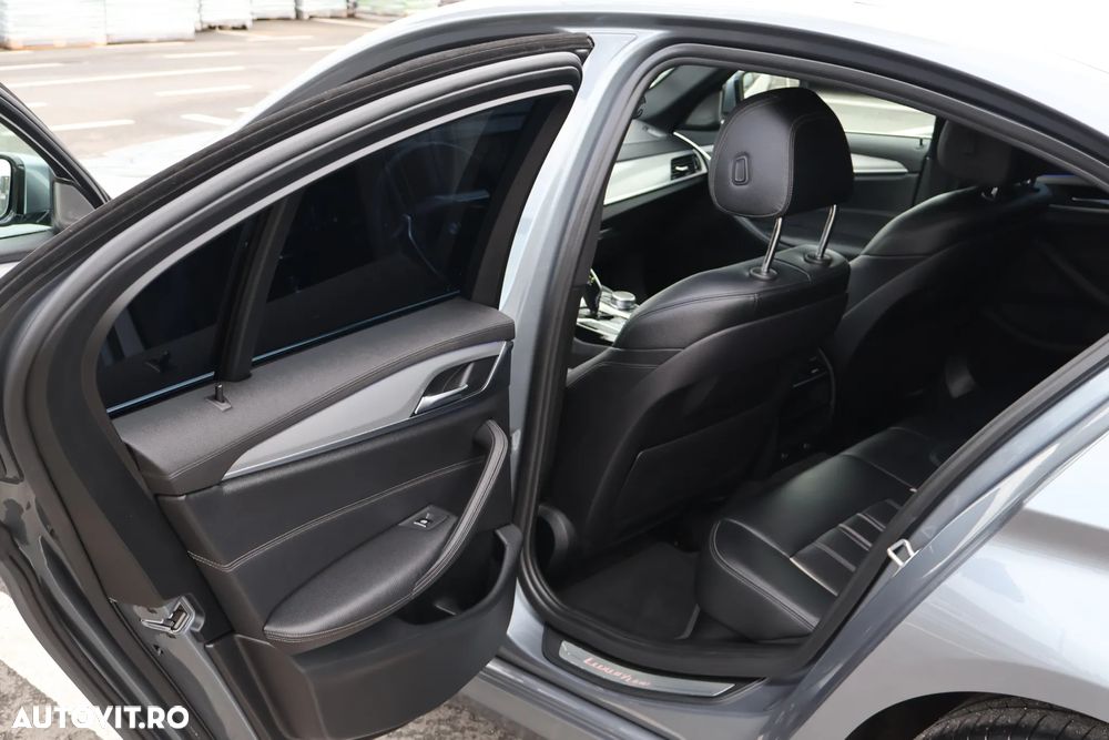 BMW Seria 5 520d xDrive Aut. Luxury Line - 11