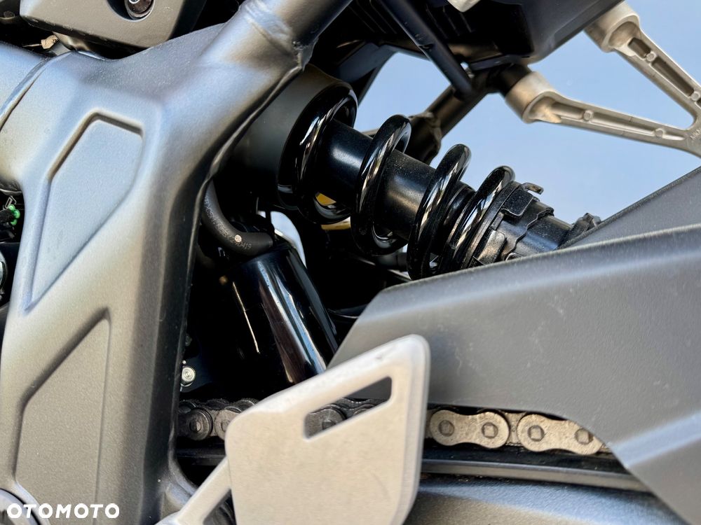 Honda CB - 18
