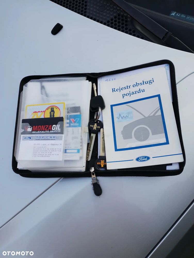 Ford Focus 1.6 Ambiente - 14