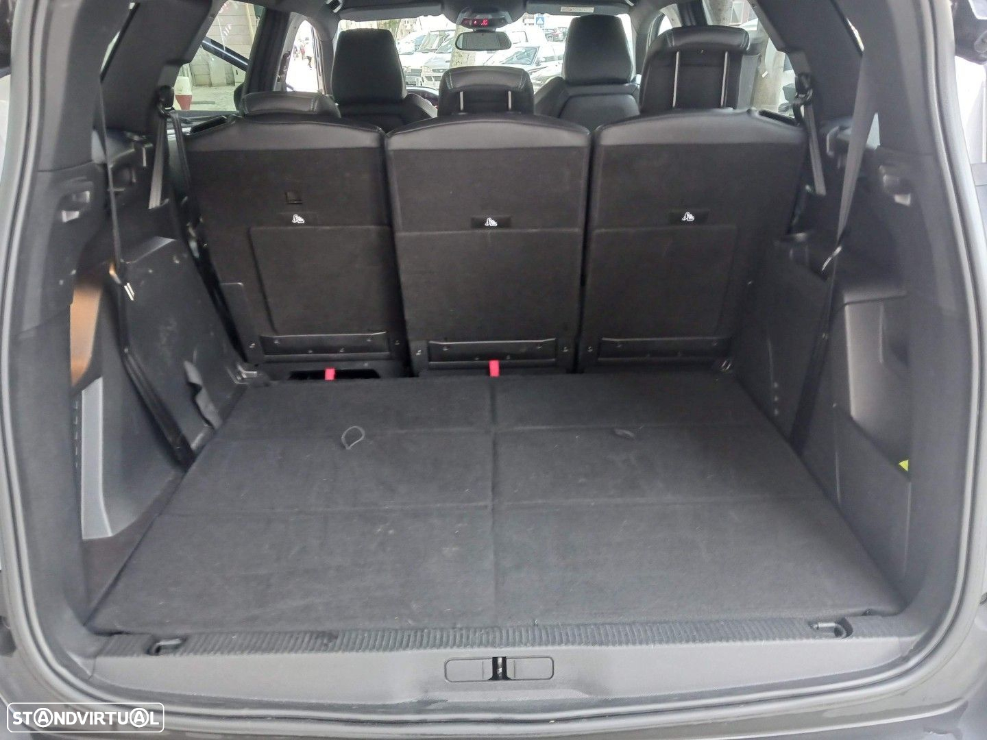 Peugeot 5008 1.5 BlueHDi Allure Pack EAT8 - 36