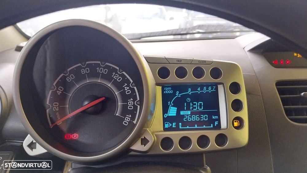 Chevrolet Spark 1.0 L Bi-Fuel - 9