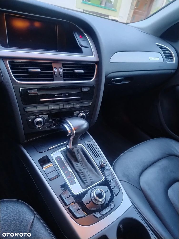 Audi A4 Limousine - 10