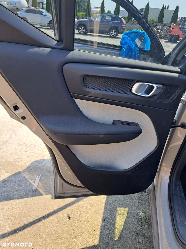 VOLVO XC40 II DRZWI TYŁ PRAWE LEWE KOD LAKIERU 719-16 - 15