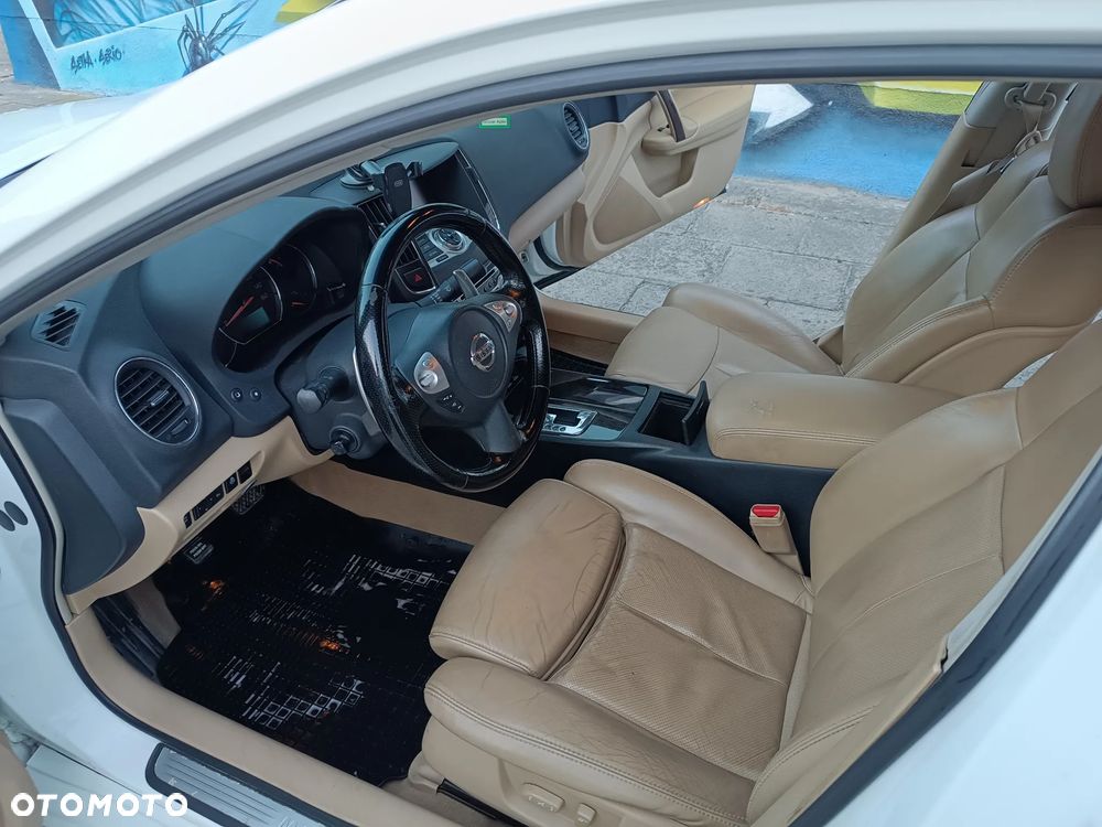 Nissan Maxima - 19